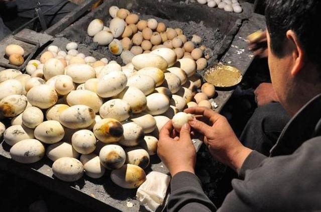 新疆烤鹅蛋图片